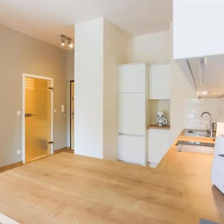 - Platan Tower Apartament *