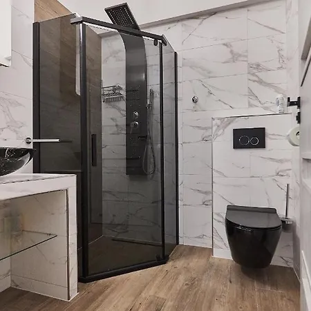- Platan Tower Apartment