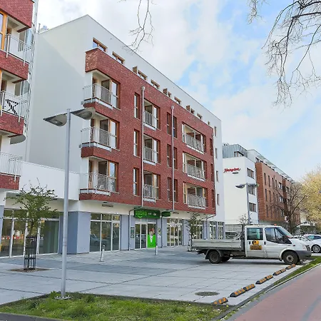 - Platan Tower 公寓 斯维诺乌伊希切